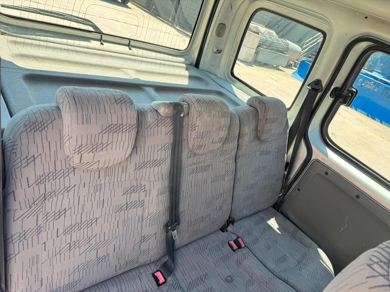 Renault Kangoo 15dci con 5 posti