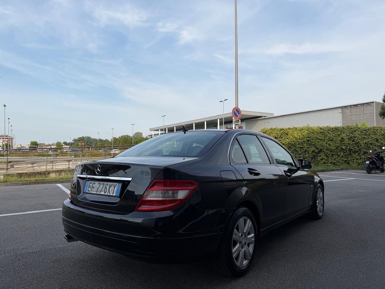 Mercedes-benz C 220 CDI BlueEFFICIENCY Avantgarde AMG