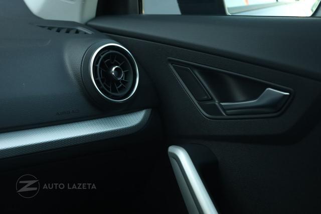 AUDI Q2 30 TFSI Business Advanced