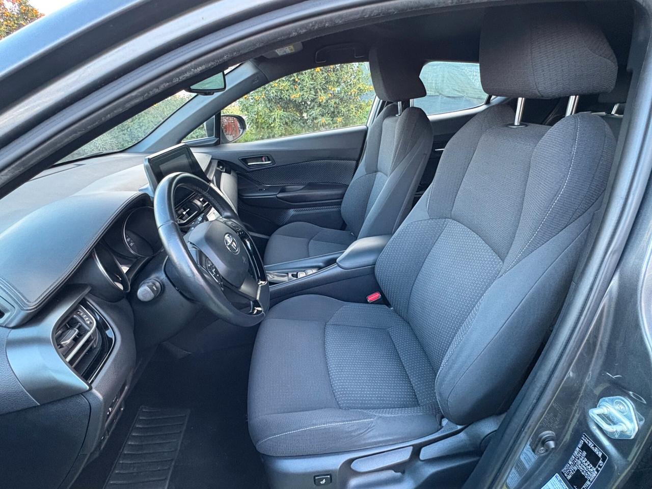 Toyota C-HR 1.8 Hybrid E-CVT Active