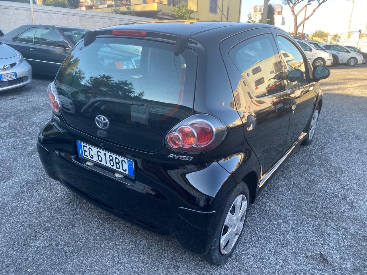 Toyota Aygo 1.0 12V VVT-i 5 porte Sol Connect