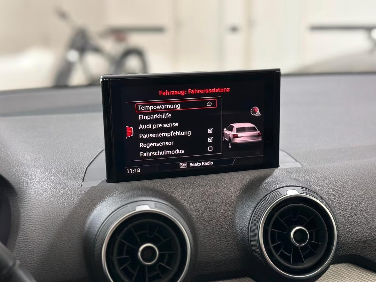 Audi Q2 30 TFSI S line Edition