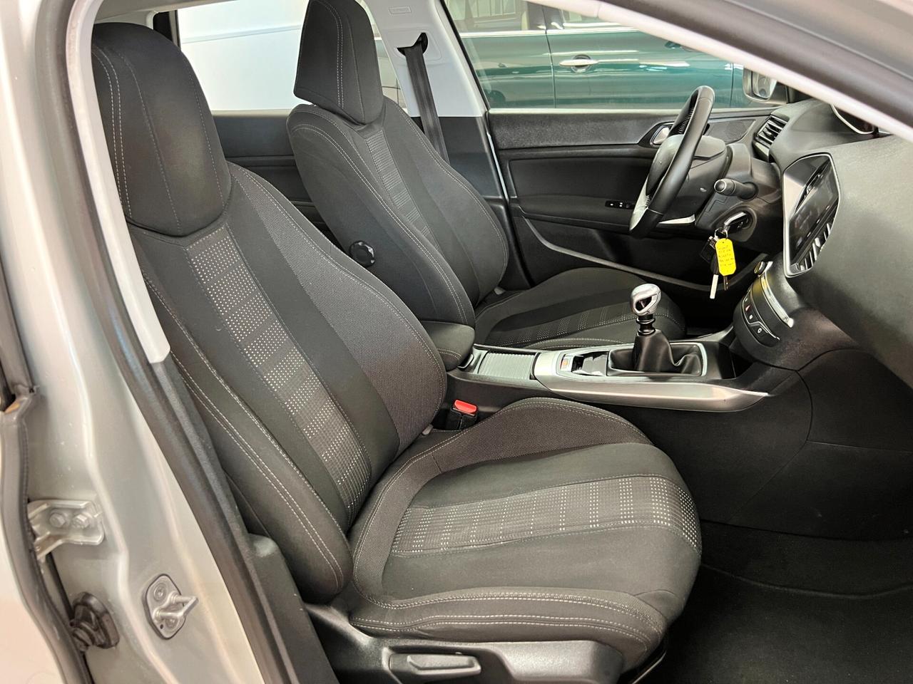 Peugeot 308 SW 1.6 BlueHDi 120cv ALLURE - LEGGERE -