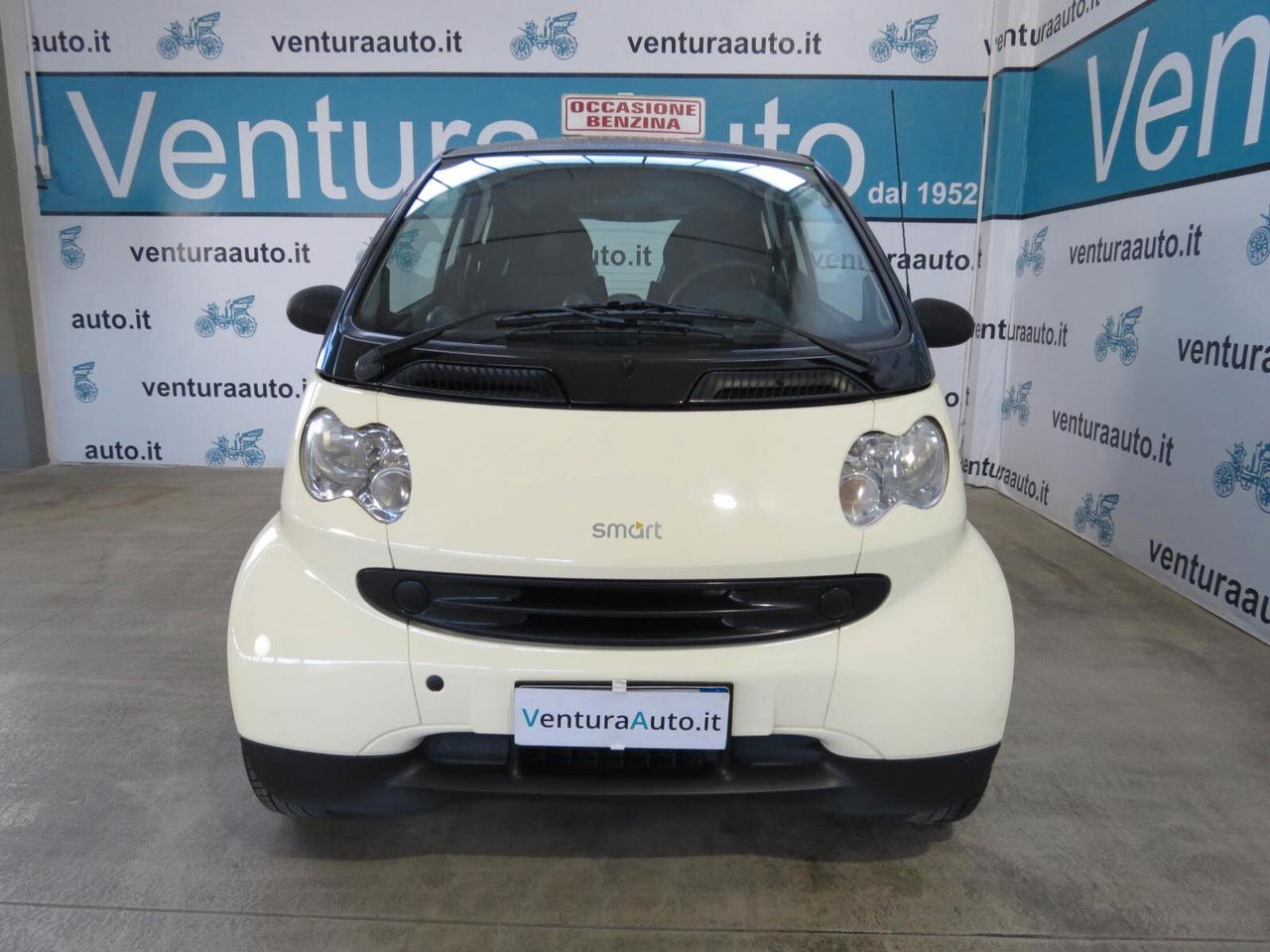 Smart 700 city-coupé pure (45 kW)