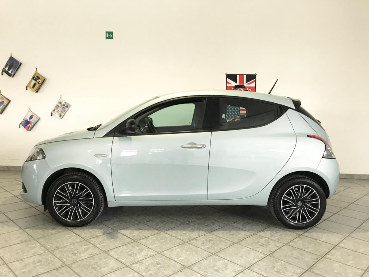 Lancia Ypsilon 1.0 FireFly 5 porte S&S Hybrid Gold Plus