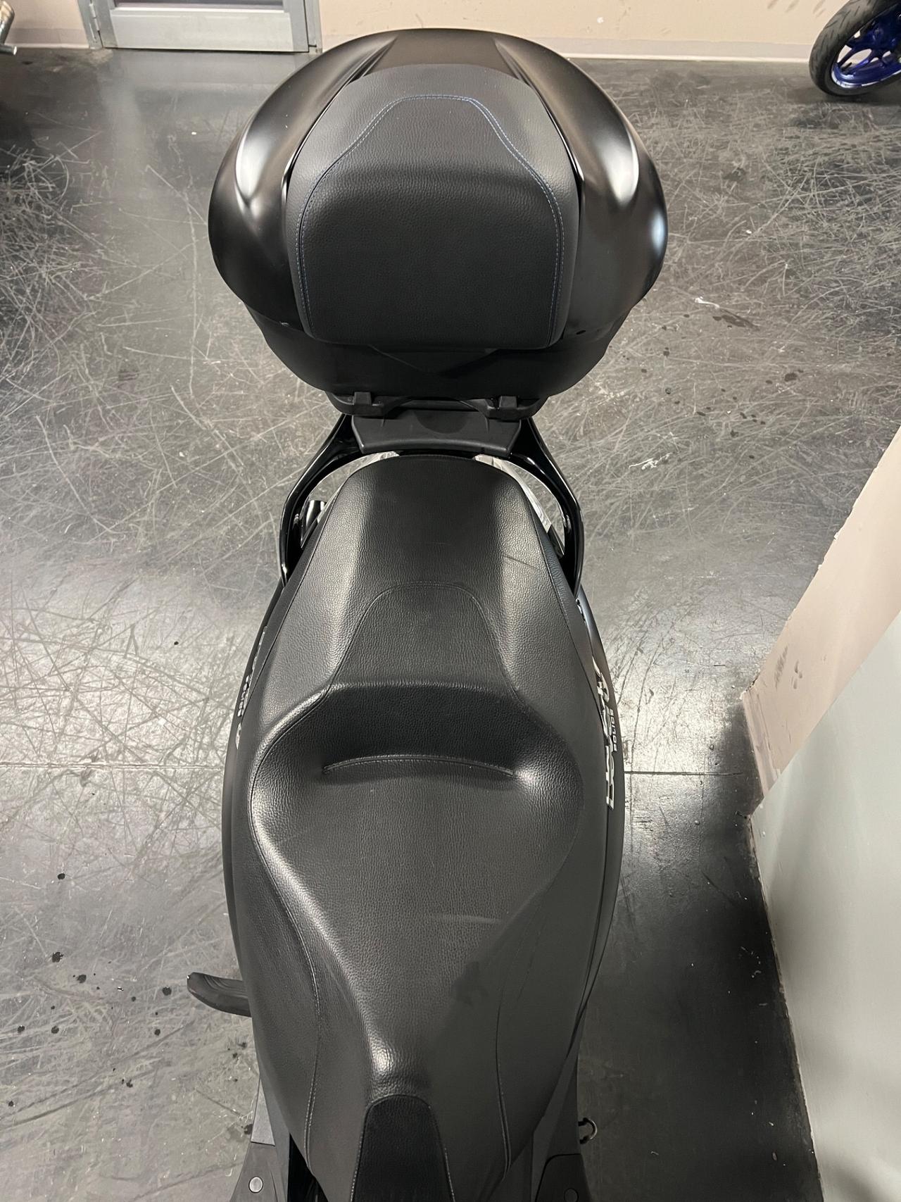 Piaggio Beverly 350 Police