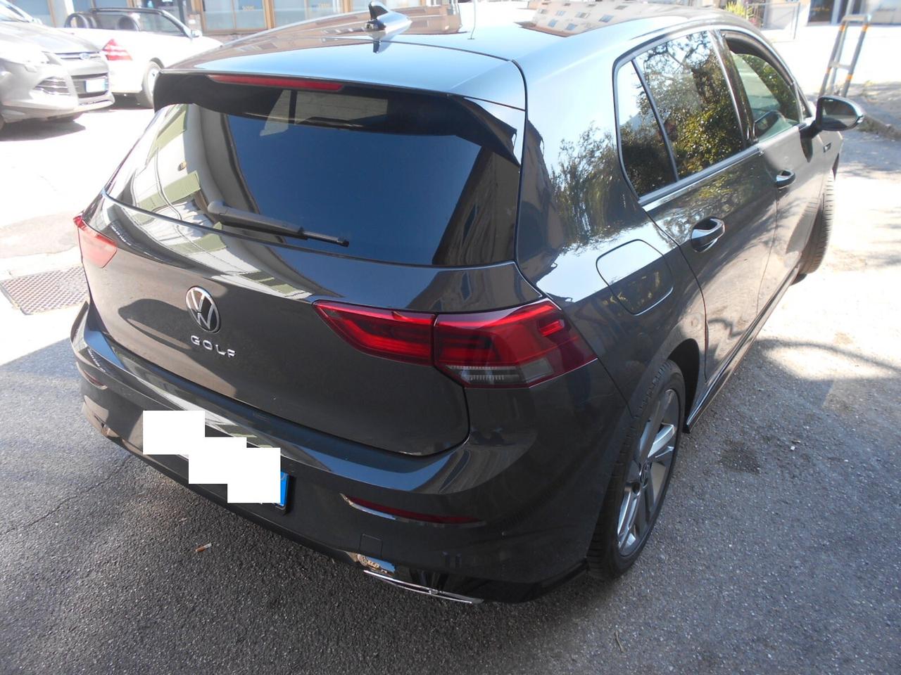 Volkswagen Golf versione R