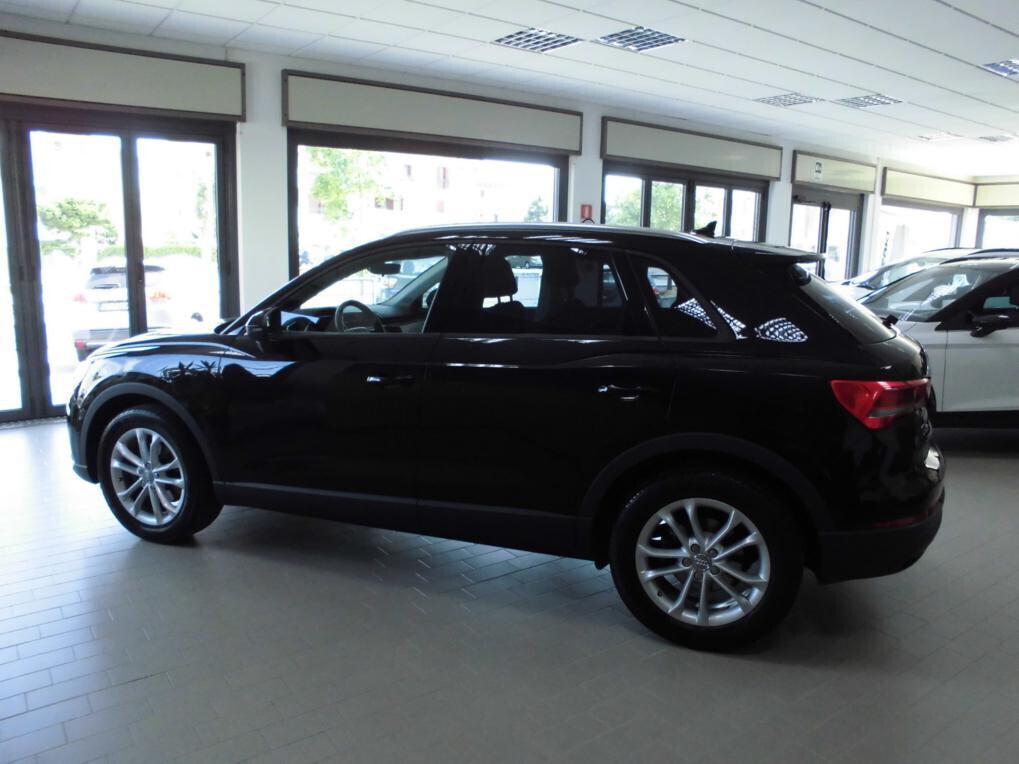 Audi Q3 2.0 TDI 150 CV S tronic Sport