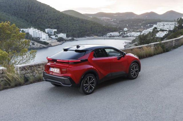 TOYOTA C-HR 1.8 HV Active