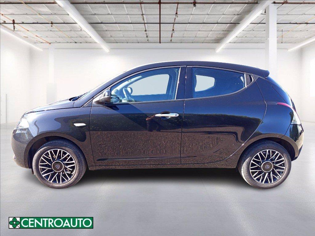 LANCIA Ypsilon 1.0 firefly hybrid Gold Plus s&s 70cv 5p.ti del 2024