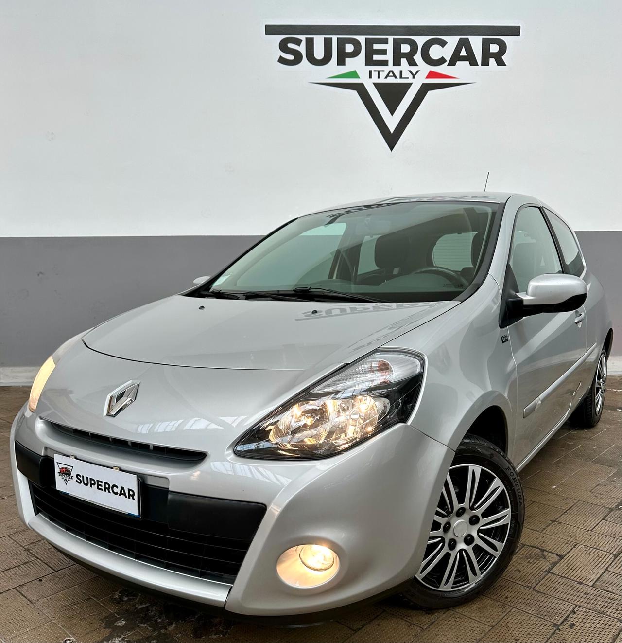 Renault Clio 1.2 Benz, Euro 5A, pari al nuovo e uni propriet