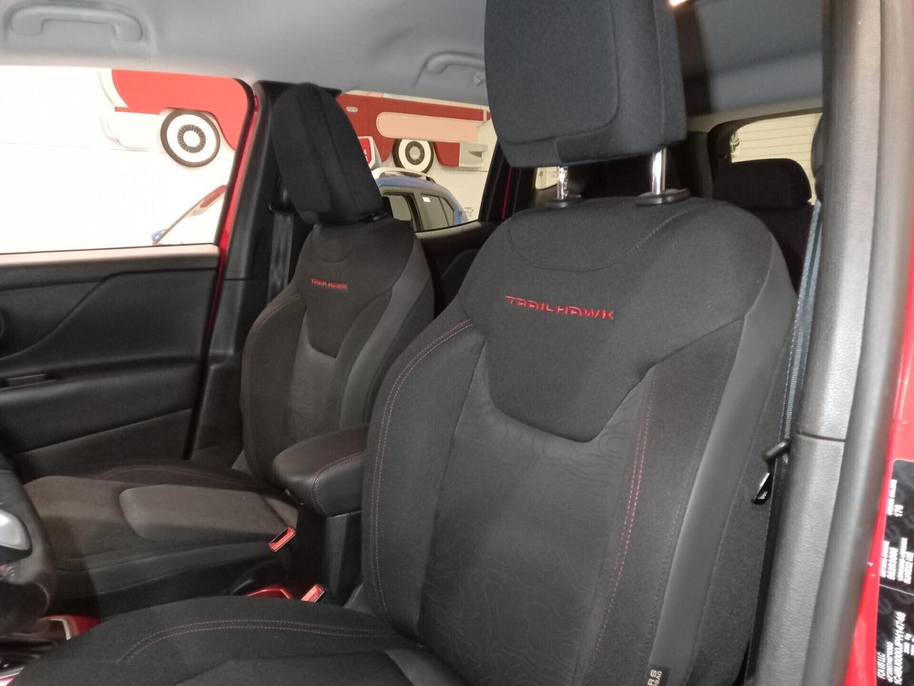 Jeep Renegade 2.0 Mjt 170CV 4WD Active Drive Low Trailhawk