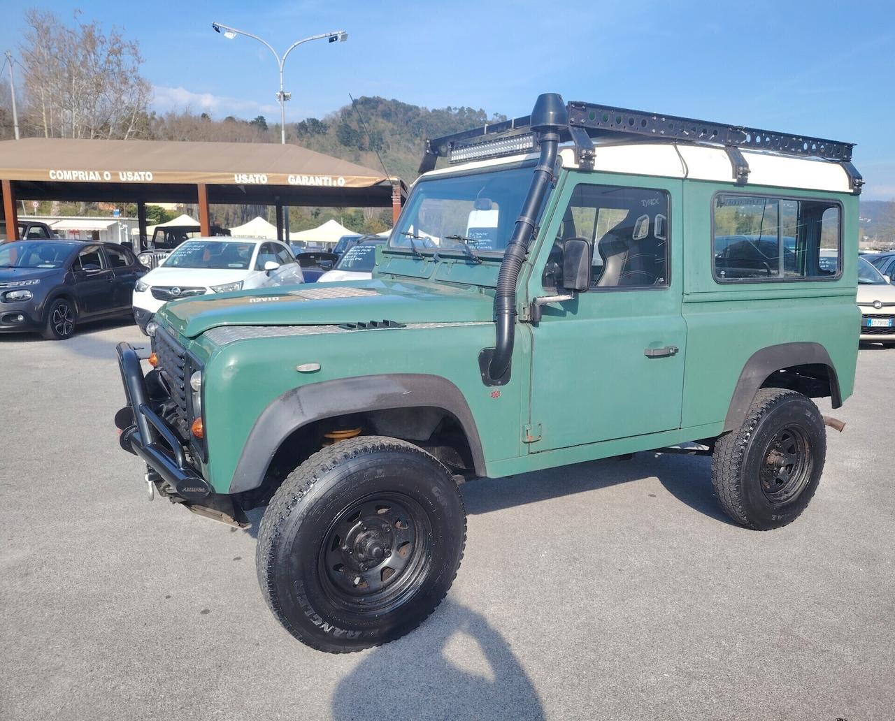 Land Rover Defender 9.0 2.5 Td5 -AUTOCARRO