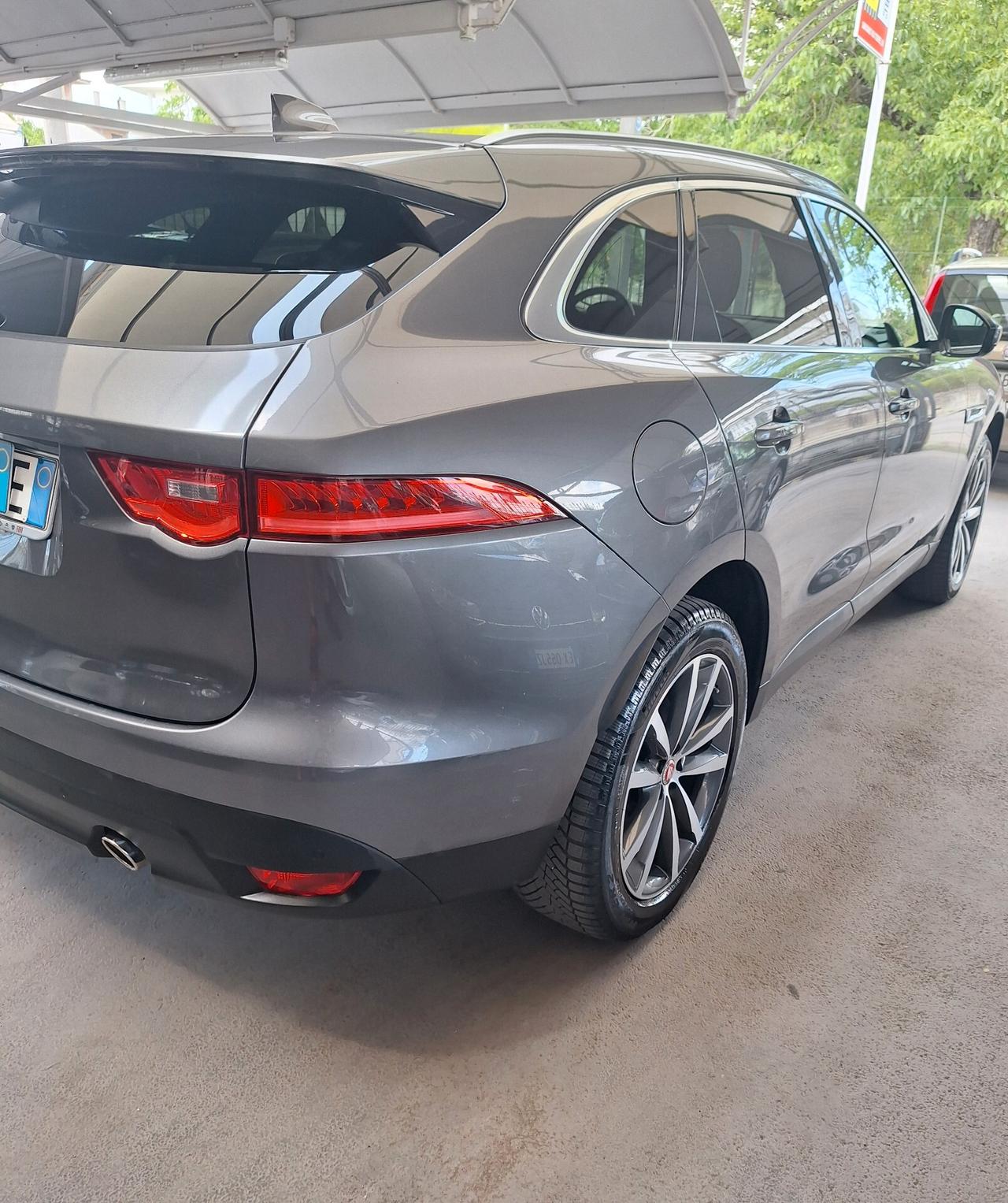 Jaguar F-Pace 2.0 D 240 CV AWD aut. Portfolio Tetto Panor Apribile
