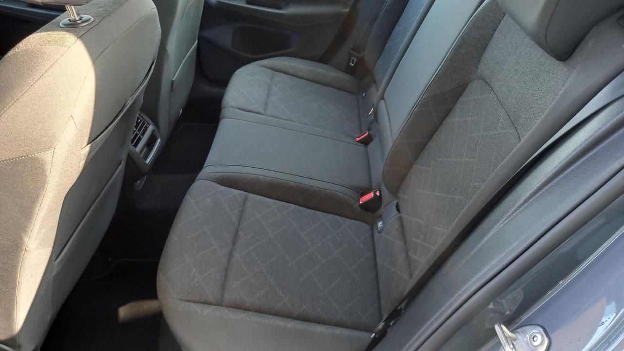 Volkswagen Golf 1.0 eTSI EVO DSG Life