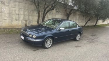 Jaguar X-Type 2.2D cat Executive