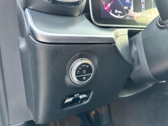 MERCEDES-BENZ C 300 e hybrid EQ Sport