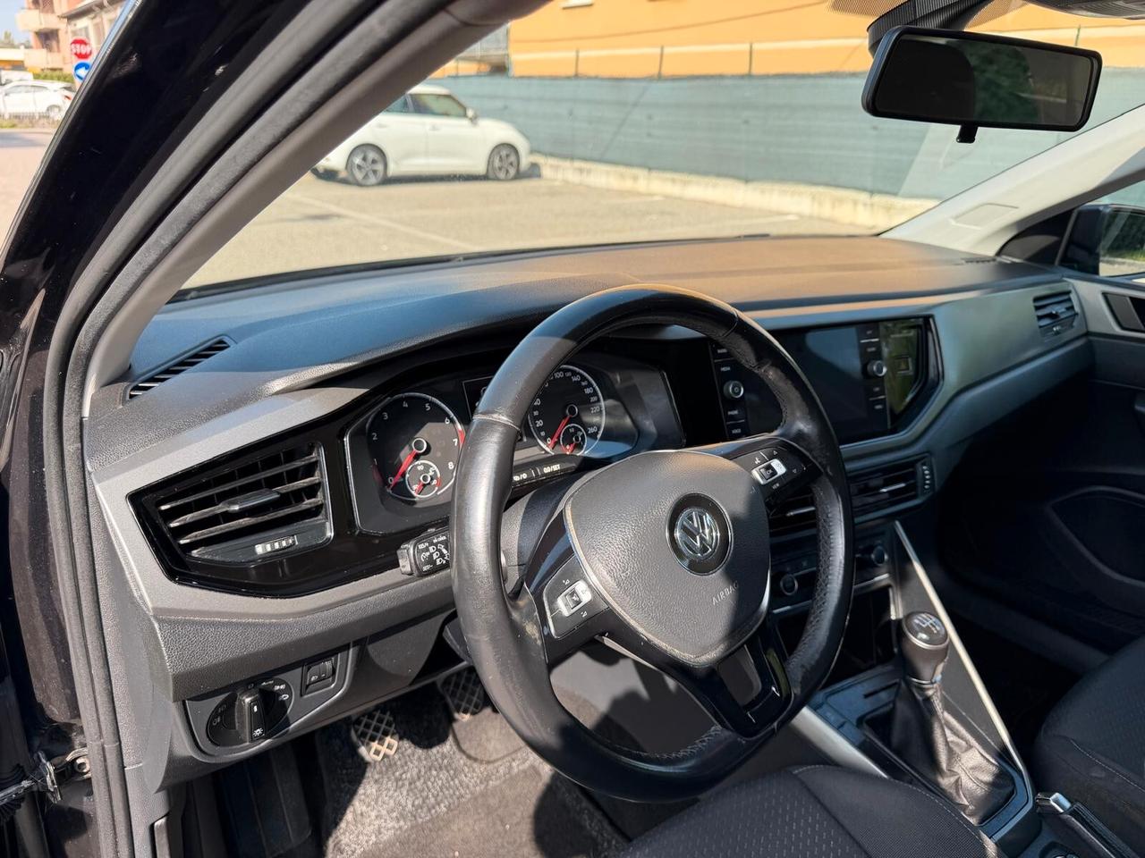 Volkswagen Polo 1.0 - NEOPATENTATI - 12 MESI DI GARANZIA -