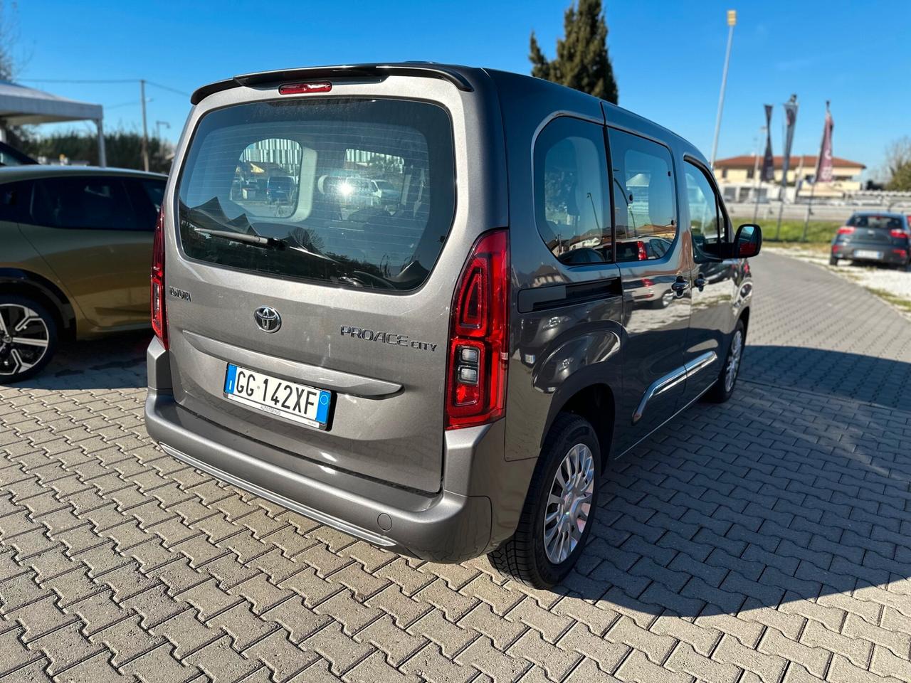 Toyota Proace Proace Verso 1.5D L1 D Lounge