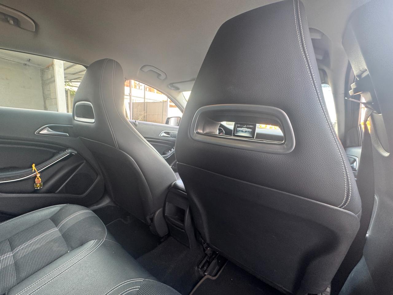 MERCEDES-BENZ A 180 d Automatic Business