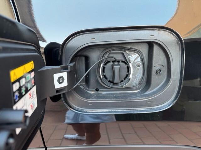 Jeep Compass TOTAL BLACK 4xe Business Plus da 190 euro al mese