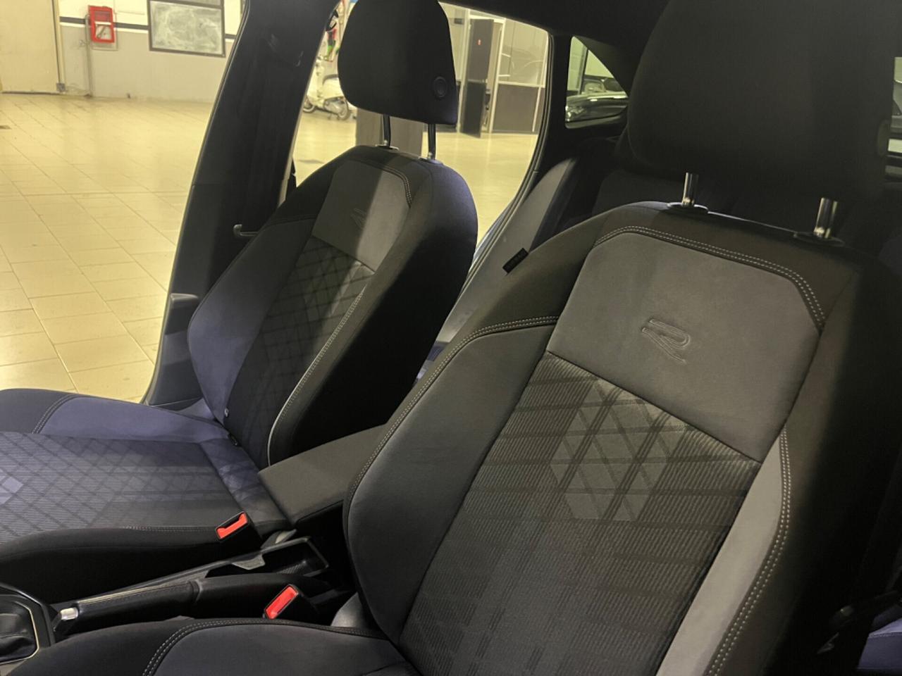 Volkswagen Taigo 1.0 TSI 115 CV DSG R-Line