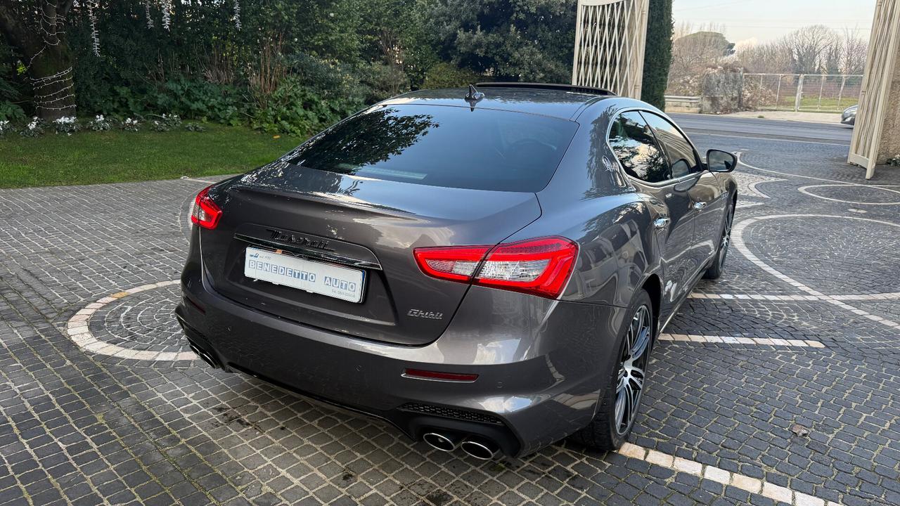 Maserati Ghibli V6 Diesel Gransport TETTO