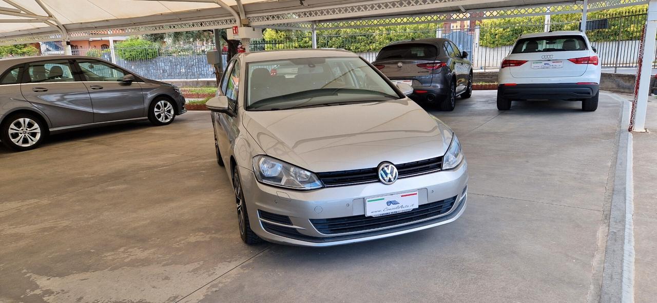 Volkswagen Golf 7 1.6 TDi 105cv HighLine