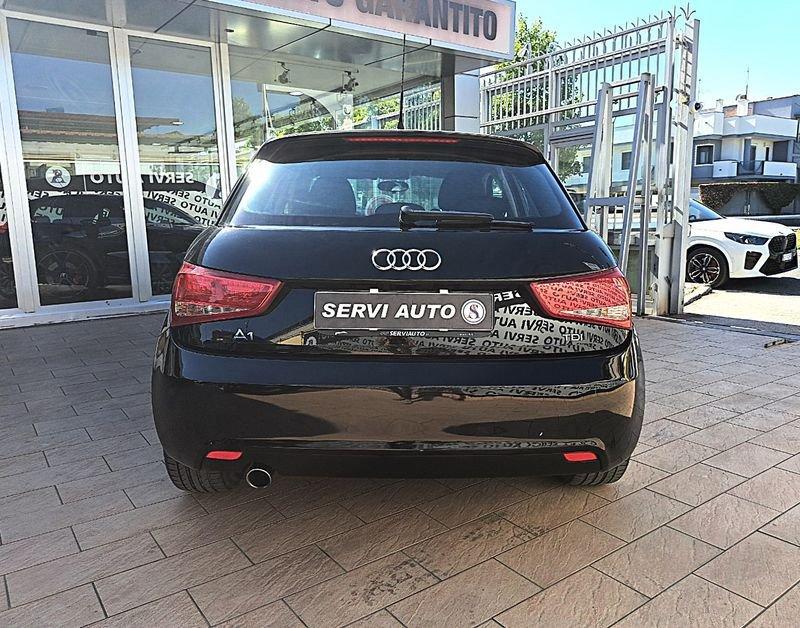 Audi A1 A1 Sportback 1.6 tdi Attraction s-tronic