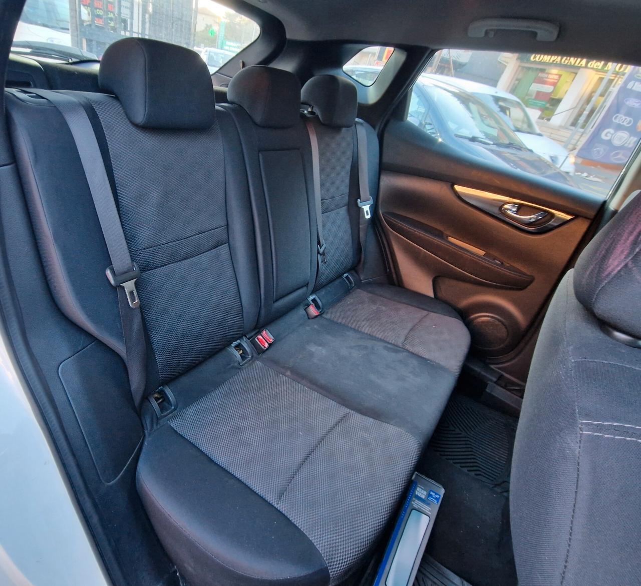 Nissan Qashqai 1.5 dCi DPF Tekna