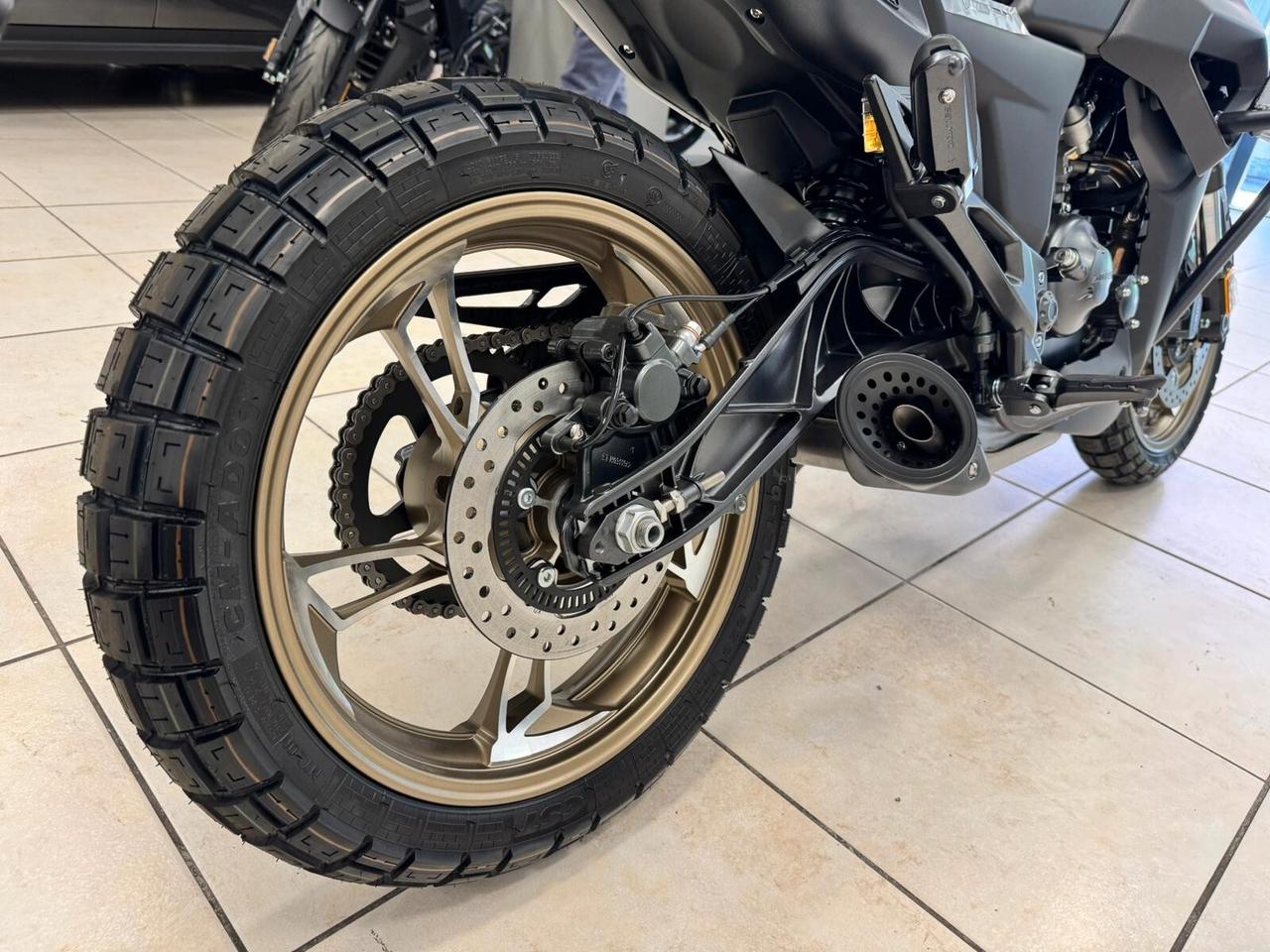 Zontes ZT 125 G TOTAL BLACK