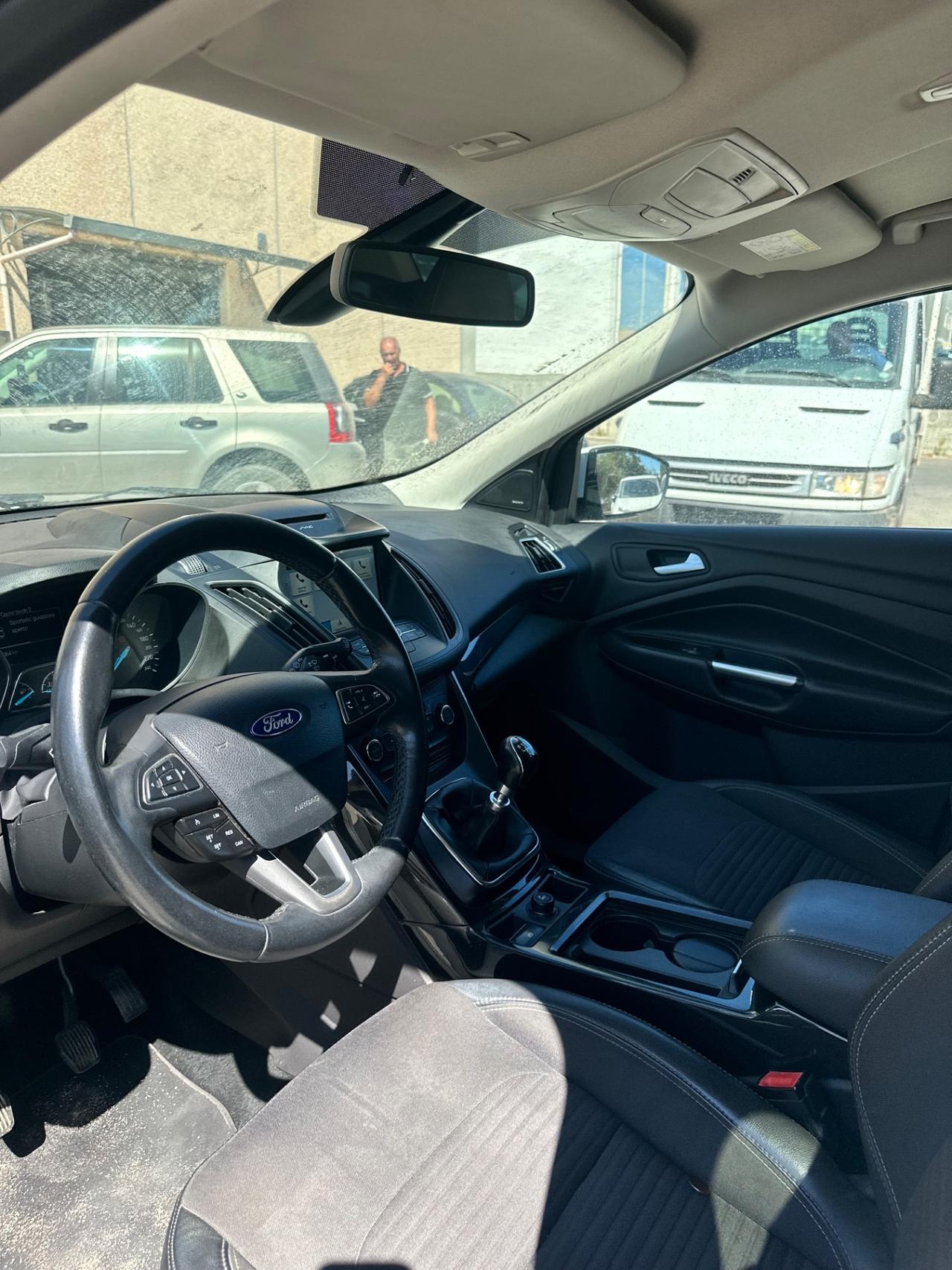 Ford Kuga 1.5 TDCI 120 CV S&S 2WD Business