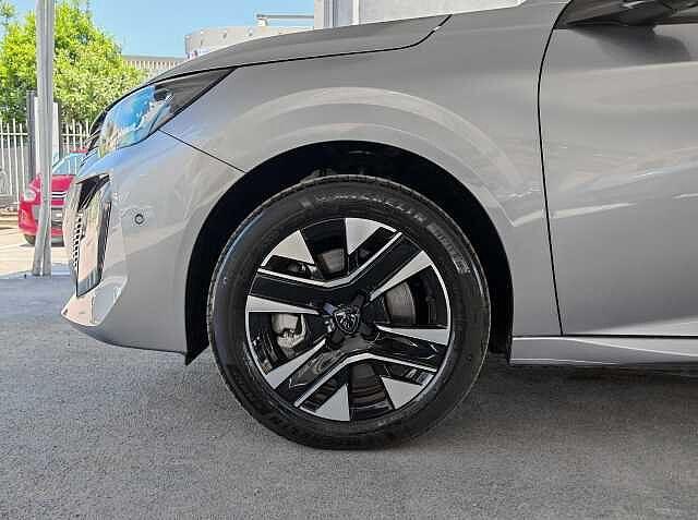 Peugeot 208 motore elettrico 136 CV 5 porte Allure