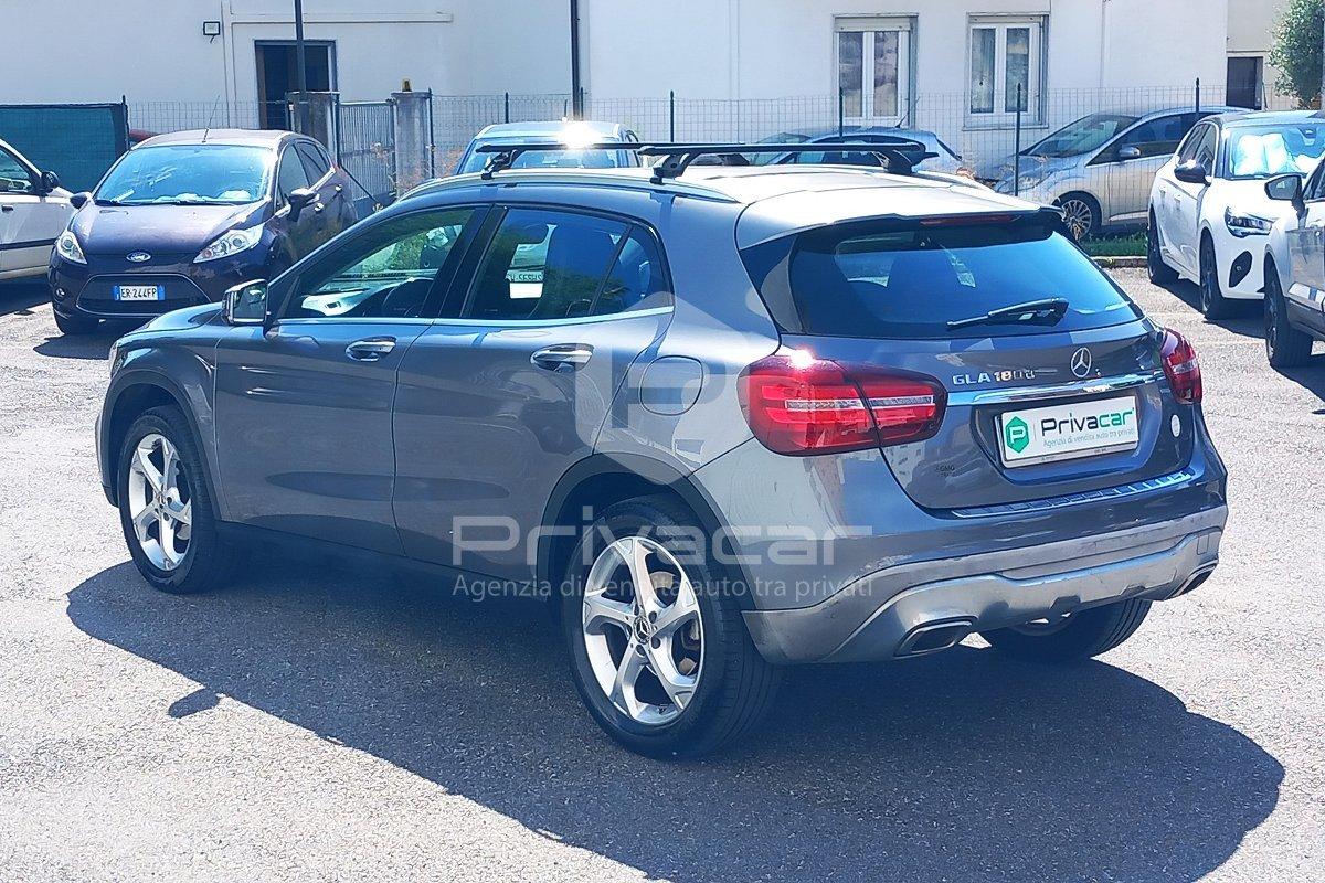 MERCEDES GLA 180 d Sport