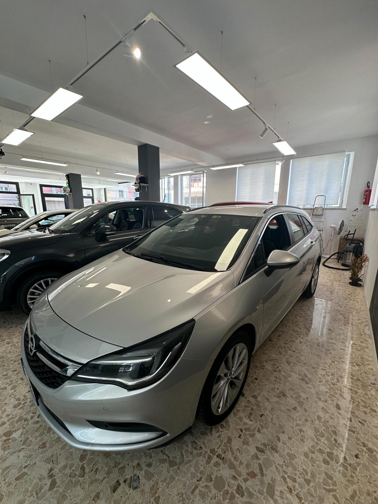 Opel Astra 1.6 CDTi 136CV aut. Sports Tourer Innovation