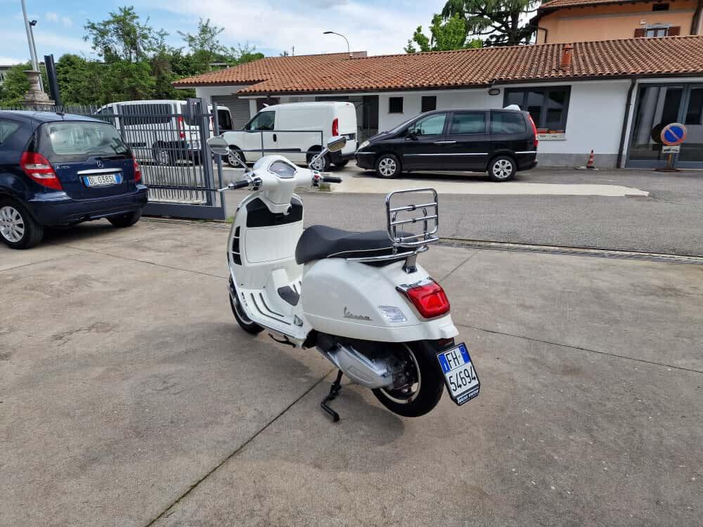 Vespa 300 GTS