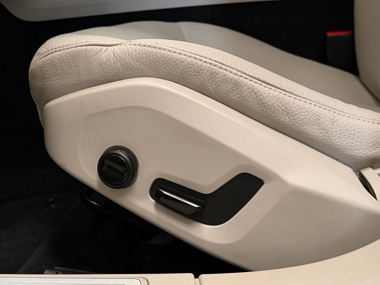 Volvo V60 Cross Country B4 (d) AWD automatico Ultimate