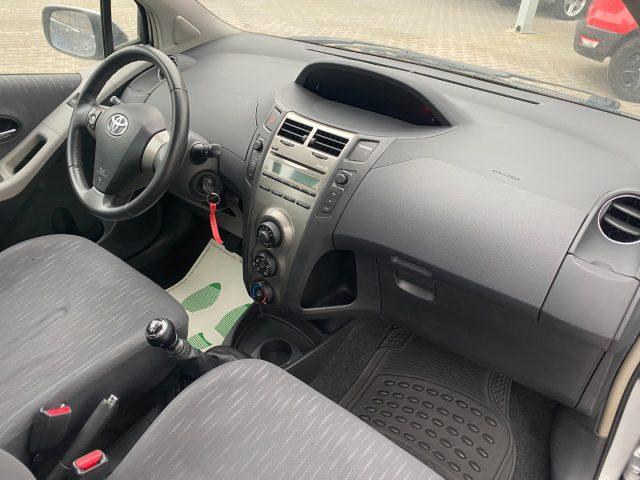 TOYOTA Yaris 1.3 5 porte Sol