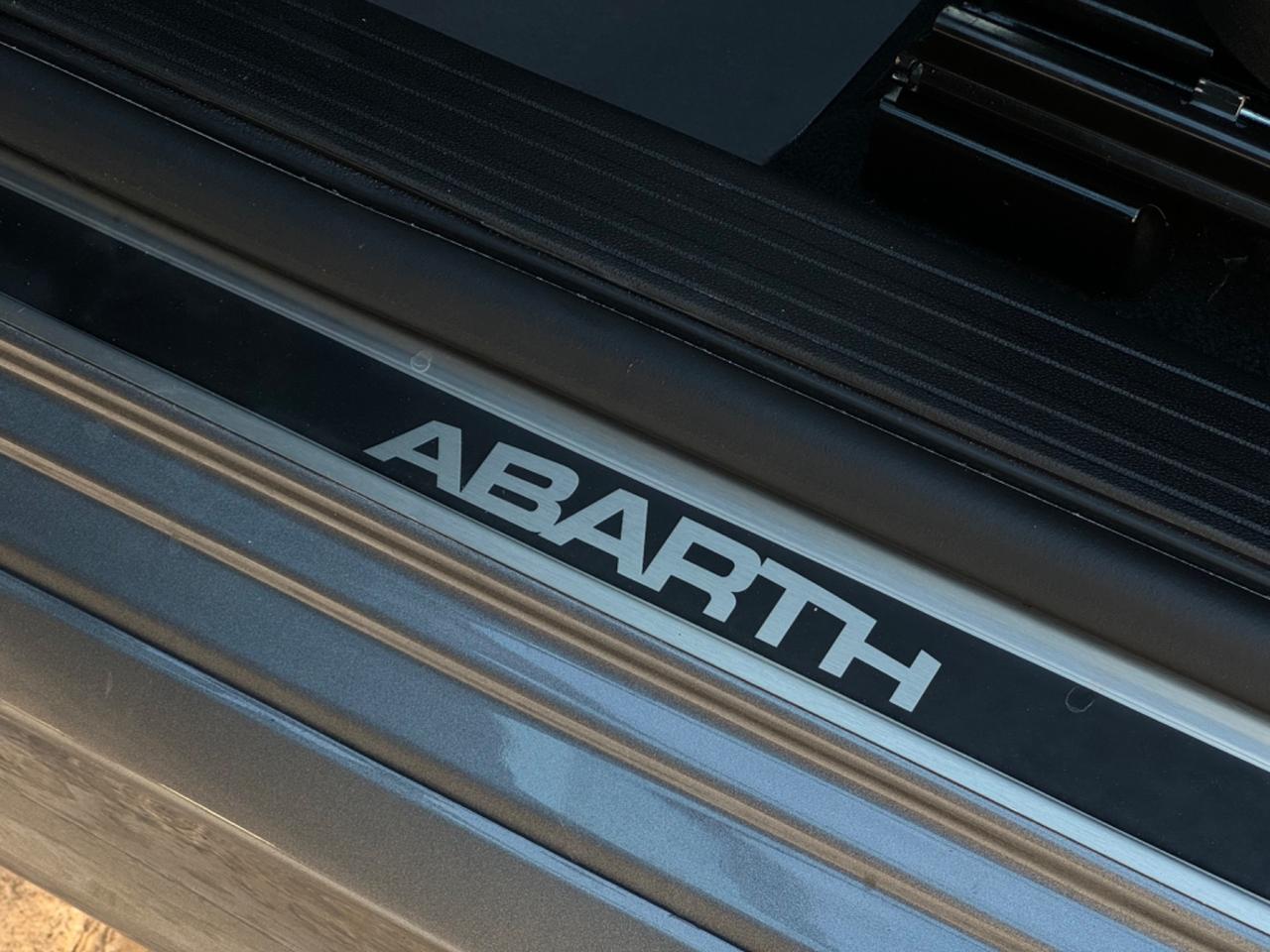 Abarth 595 1.4 Turbo T-Jet 165 CV