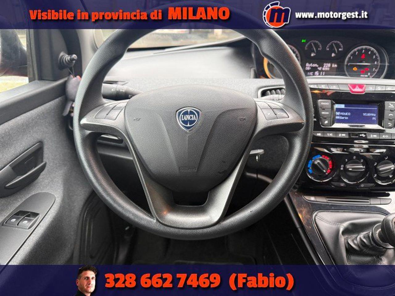 Lancia Ypsilon 1.0 FireFly 5 porte S&S Hybrid Ecochic Silver