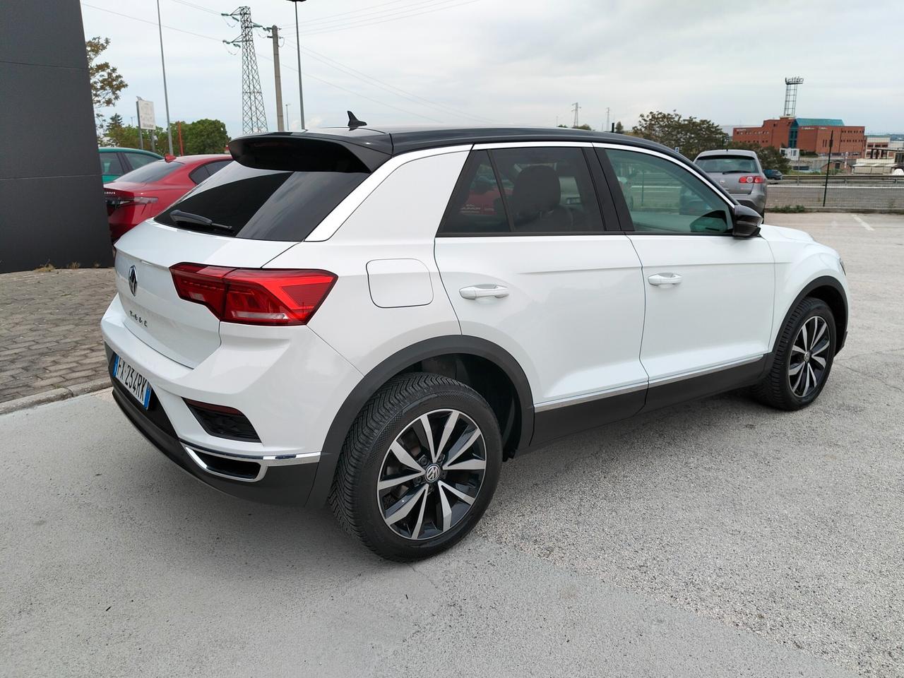 Volkswagen T-Roc 1.6 TDI SCR Business BlueMotion Technology