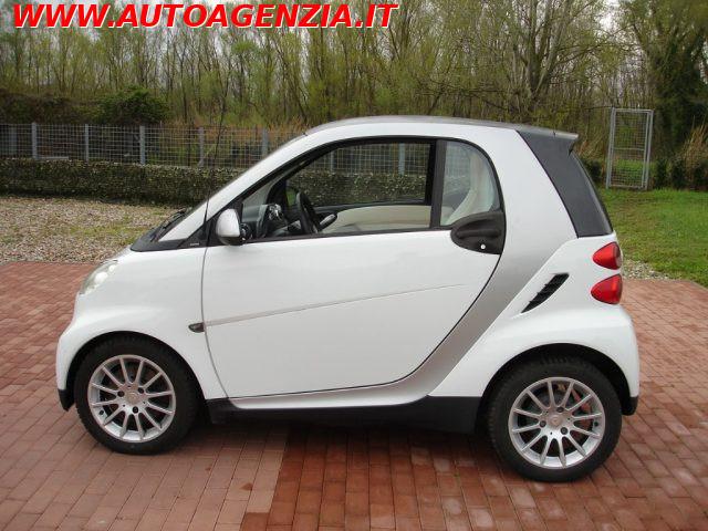 SMART ForTwo 1000 52 kW coupé limited two