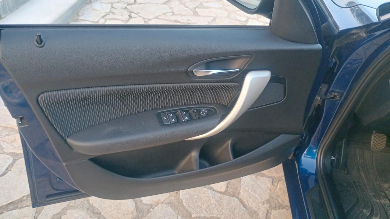Bmw 116 116d 5p. Urban