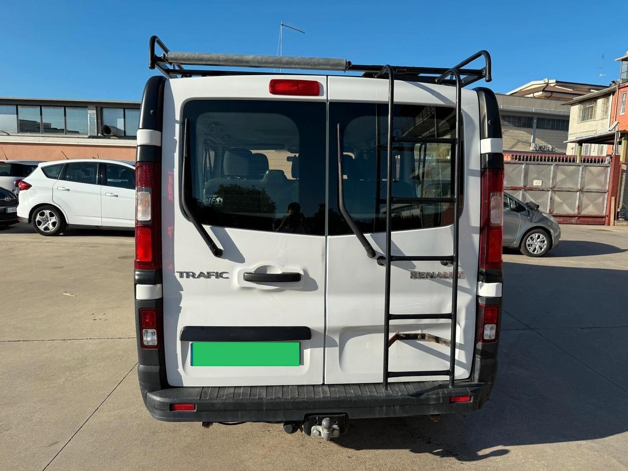 Renault TRAFIC 1.6 dCi 125CV 9 POSTI PASSO LUNGO NO CLIMA + IVA