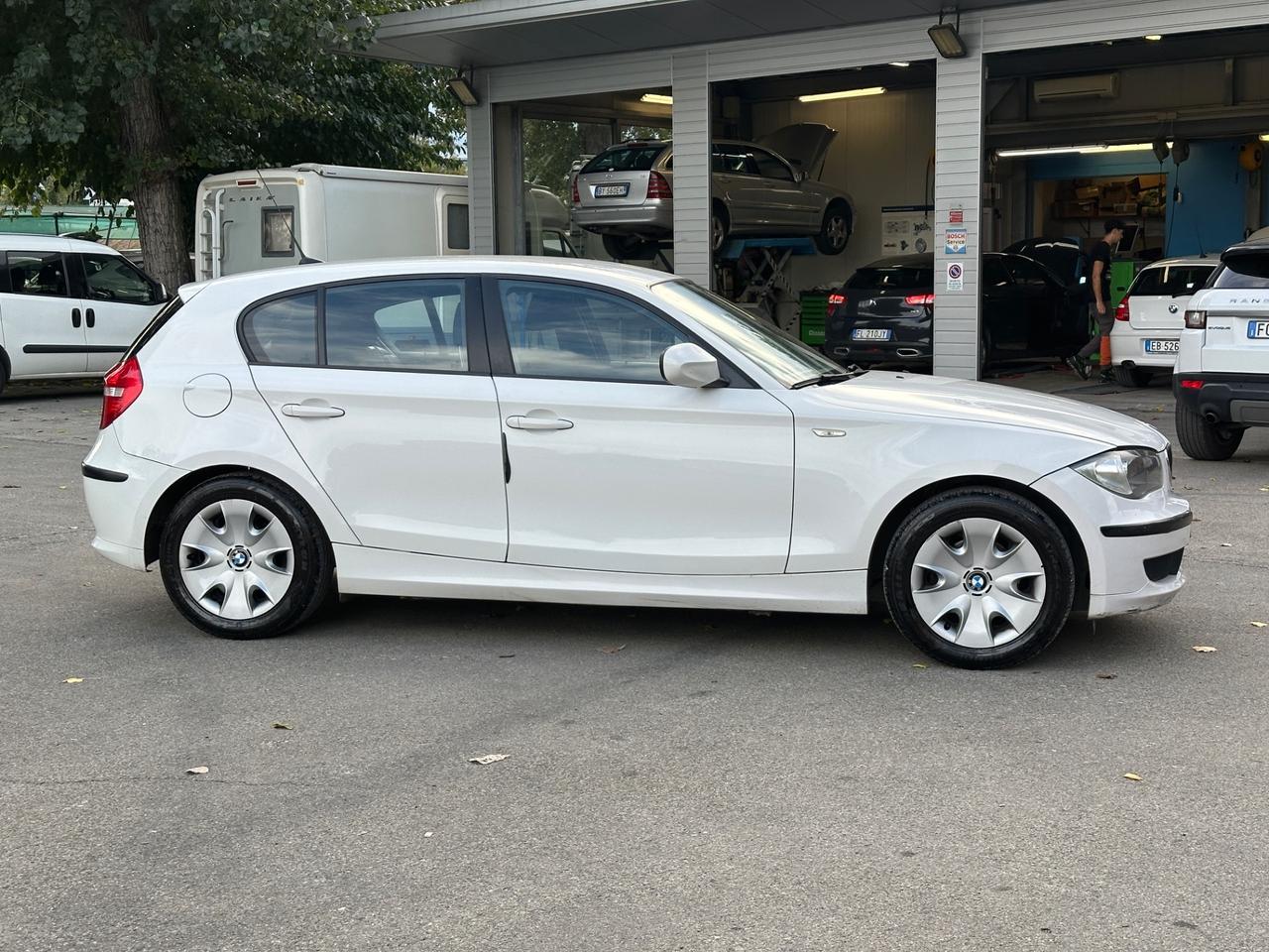 Bmw 116i cat 5 porte Eletta 140mila km