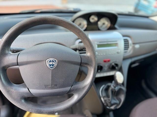 Lancia Ypsilon 1.2 Argento
