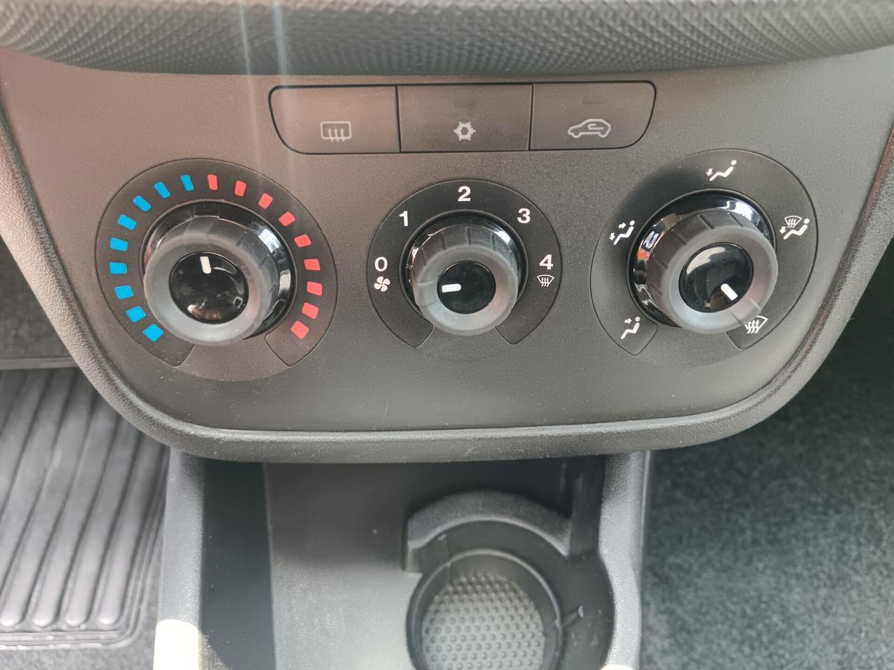 Fiat Punto 1.3 MJT 95CV 5P LOUNGE NAVI