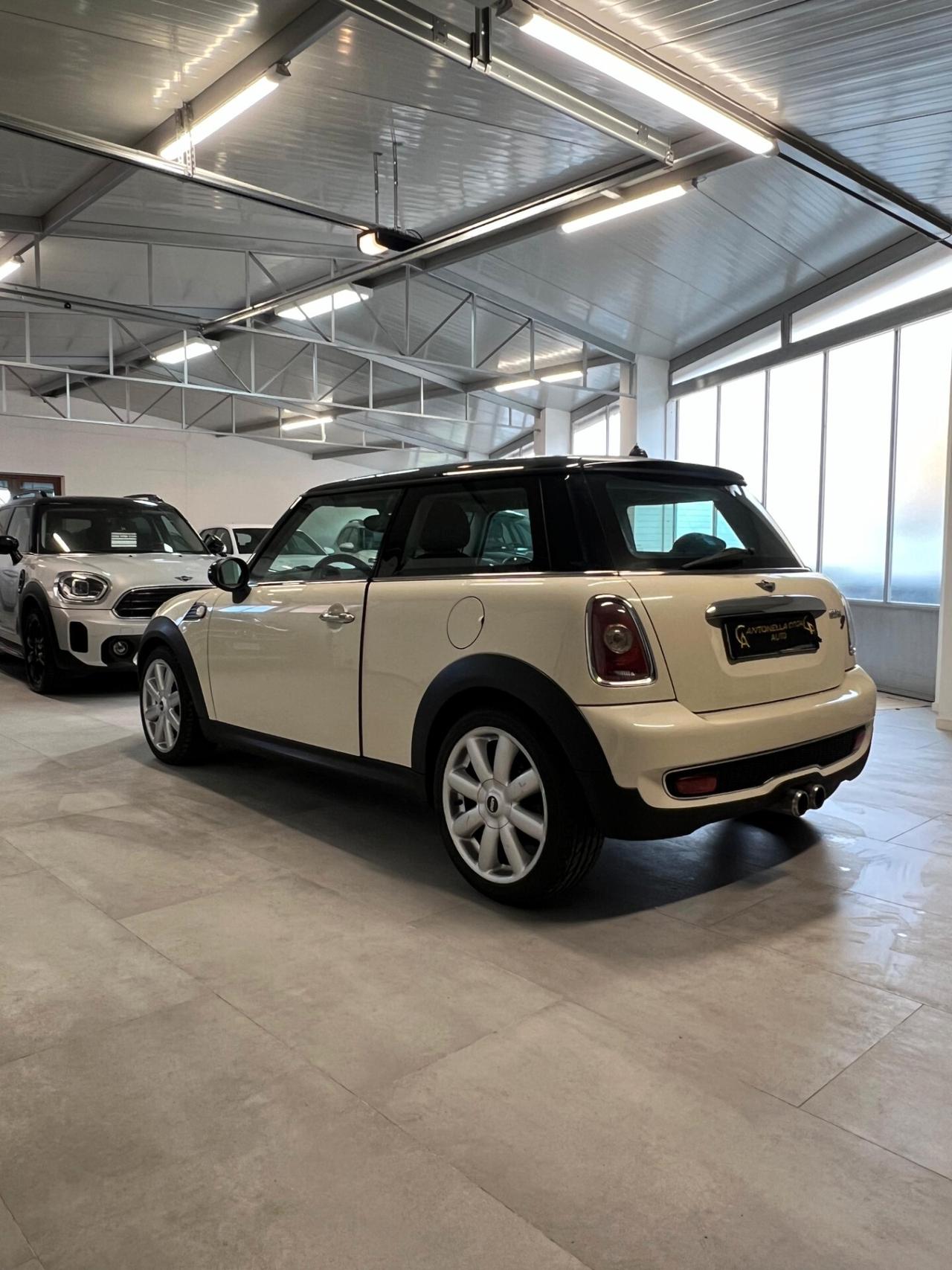 Mini 1.6 16V Cooper D