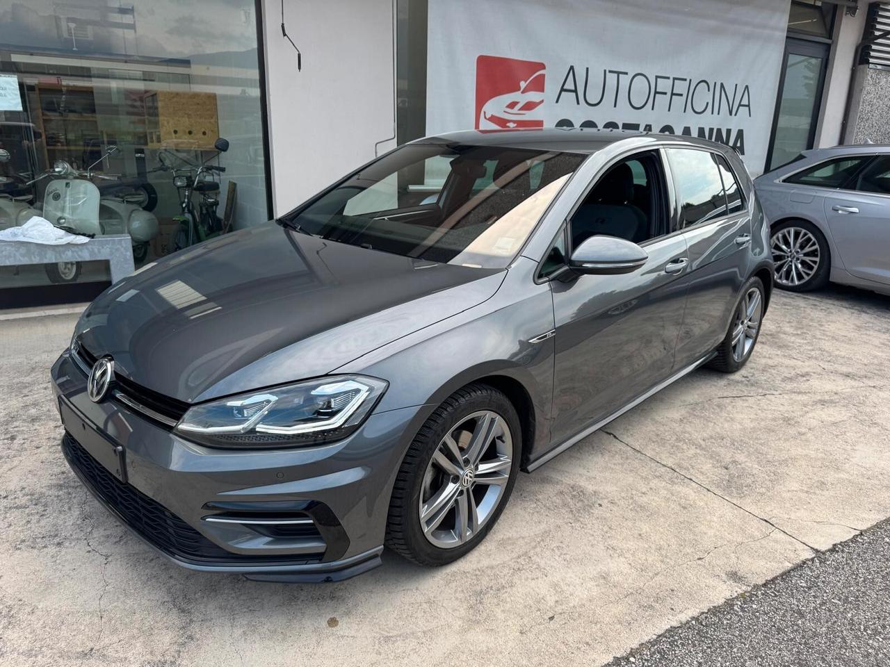 Volkswagen Golf 1.5 TSI ACT 5p. R-LINE