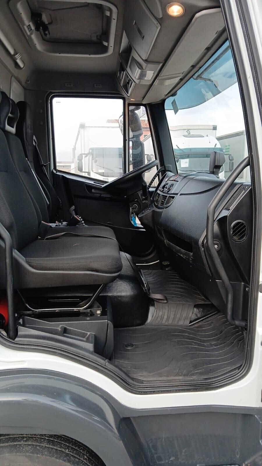 IVECO ML 75E19 - Allestimento Nuovo: Carroattrezzi - Verricello Traslabile con forche posteriori (C67)